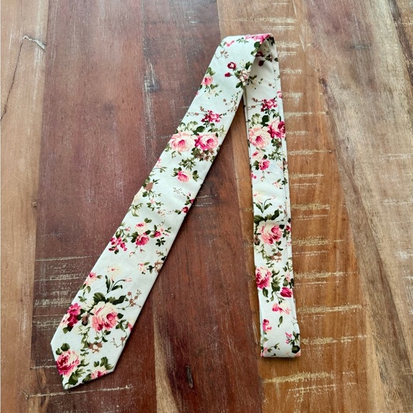 Other - Men’s Floral Necktie with Pink Roses 100% Cotton